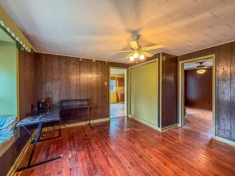 Living - 907 Central Ave, Tilton, IL 61833 photo 4 of 4