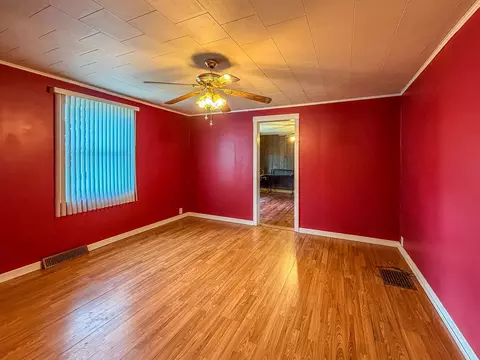 Living - 907 Central Ave, Tilton, IL 61833 photo 1 of 4