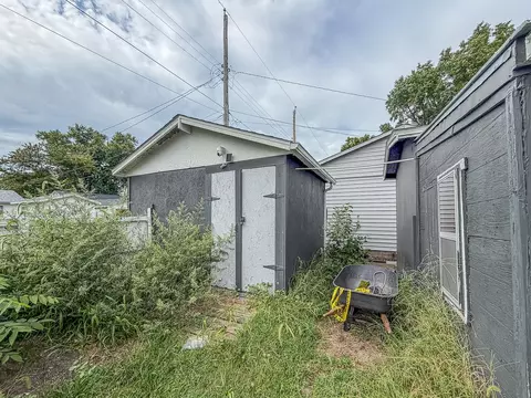 Exterior - 907 Central Ave, Tilton, IL 61833 photo 11 of 16