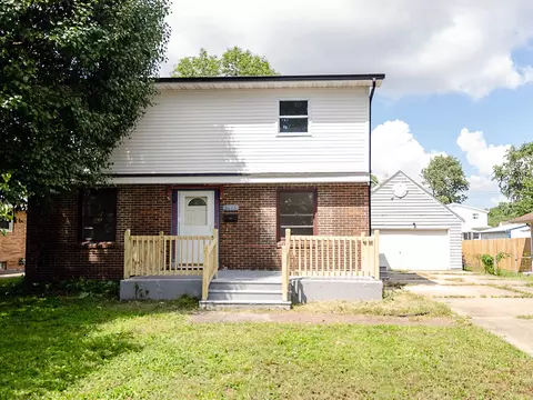 Exterior - 3116 Oak Ave, Mattoon, IL 61938 photo 2 of 9