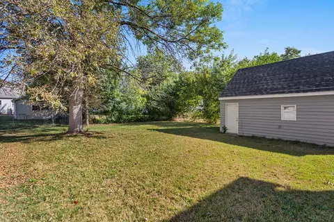 Exterior - 3116 Oak Ave, Mattoon, IL 61938 photo 9 of 9
