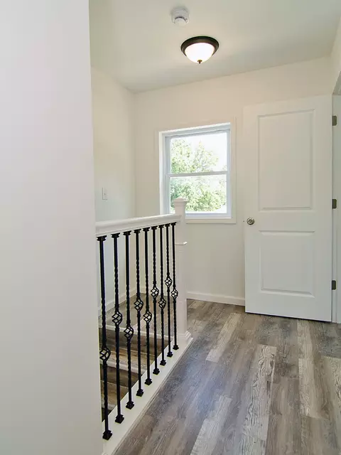 Entry Way - 3116 Oak Ave, Mattoon, IL 61938 photo 1 of 1