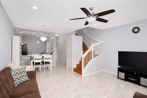 Entry Way - 5559 Elizabeth Pl, Rolling Meadows, IL 60008 photo 1 of 1