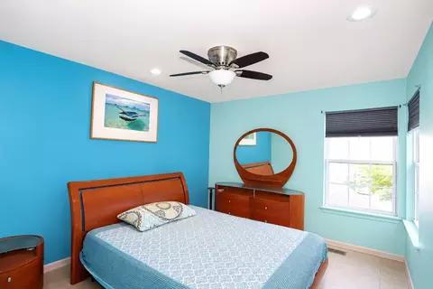 Bedroom - 5559 Elizabeth Pl, Rolling Meadows, IL 60008 photo 3 of 3