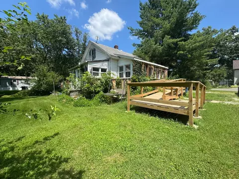 331 Ellis St, Centralia, IL 62801 photo 3