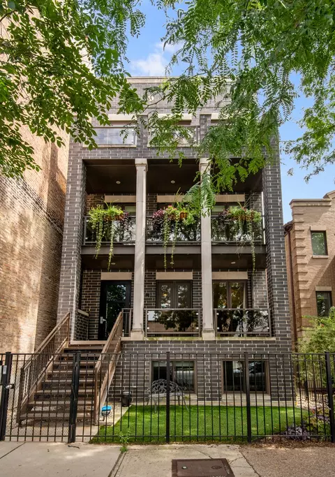 2147 N Southport Ave #3, Chicago, IL 60614