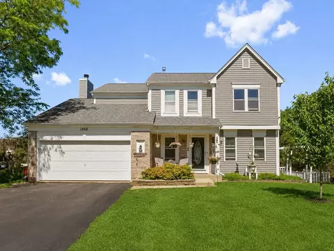 1898 Mcrae Ln, Mundelein, IL 60060
