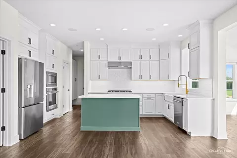 Kitchen - 3527 S Riding Rdg, Elgin, IL 60124 photo 5 of 5