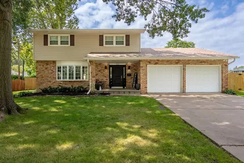 1612 20th St, Bettendorf, IA 52722