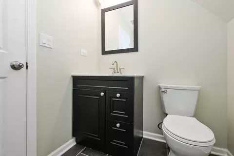 Bath - 353 E 119th Pl, Chicago, IL 60628 photo 2 of 3