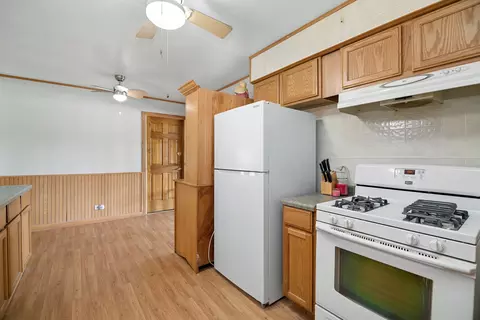 Kitchen - 7840 W 76th St, Bridgeview, IL 60455 photo 2 of 2