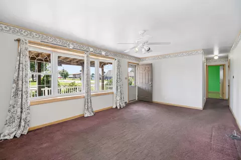 Living - 7840 W 76th St, Bridgeview, IL 60455 photo 3 of 5