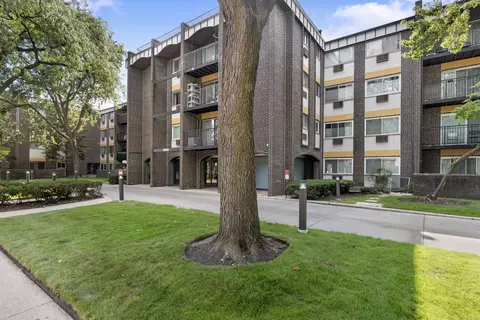 6800 N California Ave #4L, Chicago, IL 60645