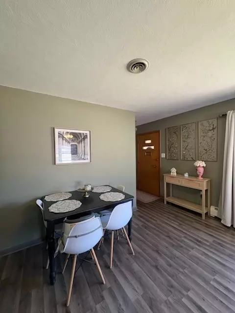 Dining - 530 E 3rd St, Lockport, IL 60441 photo 1 of 1