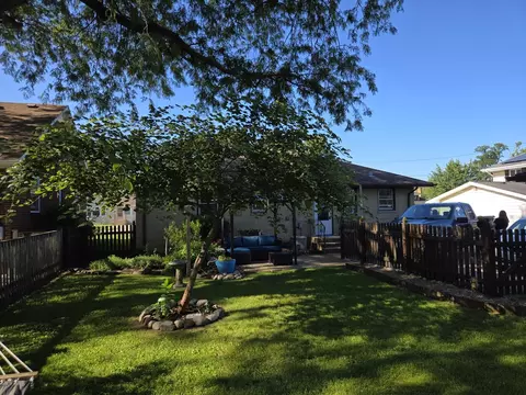 Exterior - 530 E 3rd St, Lockport, IL 60441 photo 3 of 6