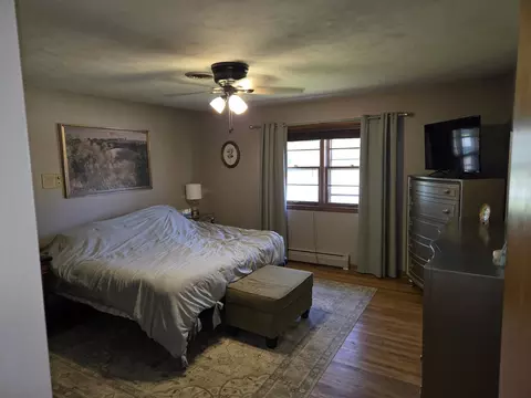 Bedroom - 530 E 3rd St, Lockport, IL 60441 photo 1 of 1