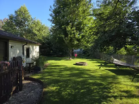 Exterior - 530 E 3rd St, Lockport, IL 60441 photo 2 of 6