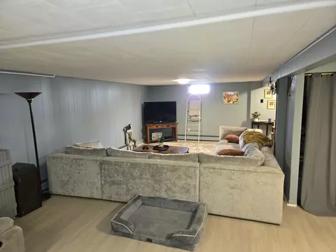 Living - 530 E 3rd St, Lockport, IL 60441 photo 5 of 5