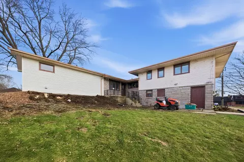 Exterior - 23406 W 135th St, Plainfield, IL 60544 photo 4 of 5