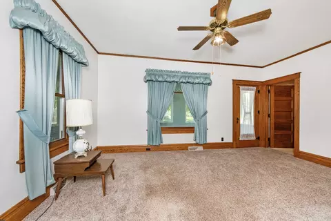Living - 320 Walnut St, Minonk, IL 61760 photo 4 of 5