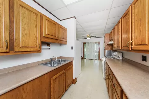 Entry Way - 320 Walnut St, Minonk, IL 61760 photo 2 of 2