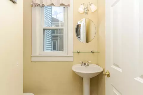 Bath - 301 Vale St, Bloomington, IL 61701 photo 1 of 2