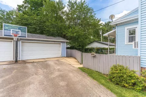 Exterior - 301 Vale St, Bloomington, IL 61701 photo 12 of 12