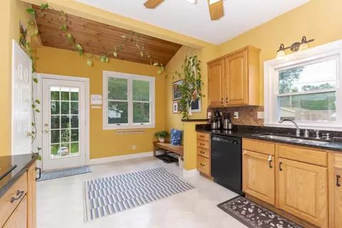 Kitchen - 301 Vale St, Bloomington, IL 61701 photo 1 of 4
