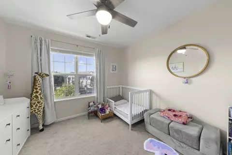 Bedroom - 274 Comstock Dr, Elgin, IL 60124 photo 3 of 4