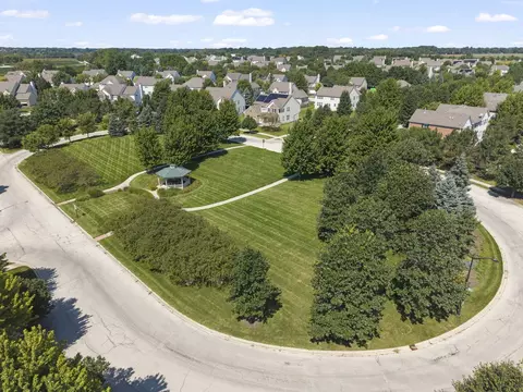 View/Area - 274 Comstock Dr, Elgin, IL 60124 photo 4 of 7