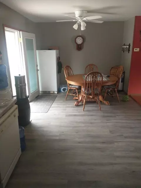 Dining - 221 E Scott St, Seneca, IL 61360 photo 1 of 1