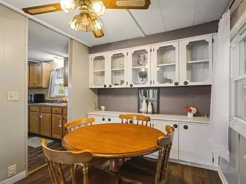 Dining - 1905 S Walnut Rd, Freeport, IL 61032 photo 1 of 2