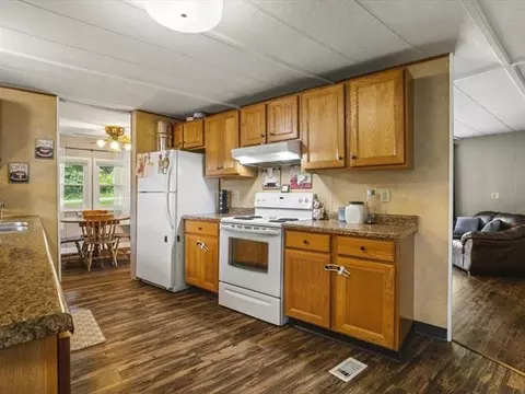 Kitchen - 1905 S Walnut Rd, Freeport, IL 61032 photo 3 of 3