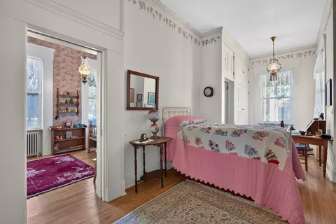 Bedroom - 1333 Ottawa Ave, Ottawa, IL 61350 photo 6 of 12