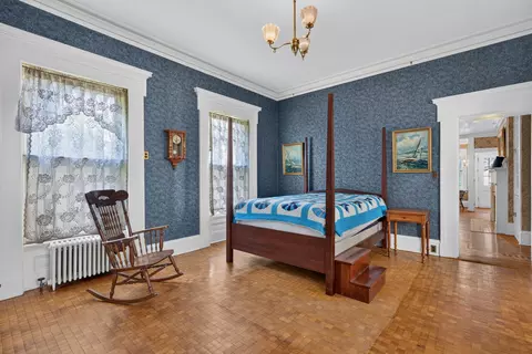 Bedroom - 1333 Ottawa Ave, Ottawa, IL 61350 photo 2 of 12