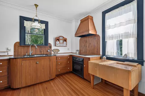 Kitchen - 1333 Ottawa Ave, Ottawa, IL 61350 photo 1 of 6