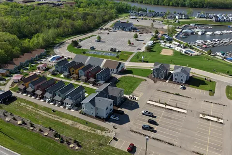 View/Area - 214 Great Loop Dr, Ottawa, IL 61350 photo 2 of 6
