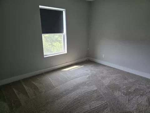 Bedroom - 600 17th Ave, Silvis, IL 61282 photo 3 of 4
