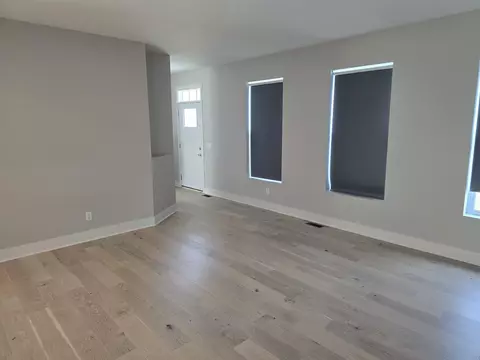 Living - 600 17th Ave, Silvis, IL 61282 photo 1 of 3