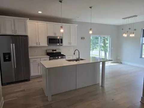 Kitchen - 600 17th Ave, Silvis, IL 61282 photo 1 of 3