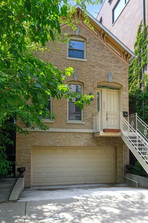 1454 N Wieland St, Chicago, IL 60610