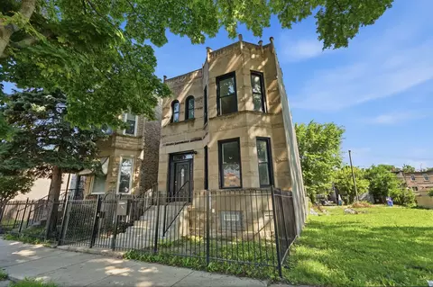 4024 W Arthington St, Chicago, IL 60624
