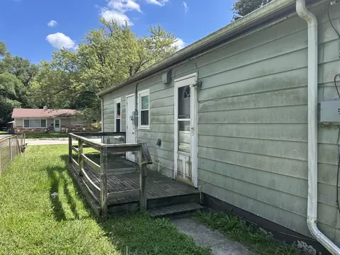 Exterior - 2675 E Melbrook Dr, Kankakee, IL 60901 photo 3 of 4