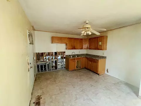 Kitchen - 2675 E Melbrook Dr, Kankakee, IL 60901 photo 3 of 4