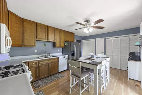 Kitchen - 476 E 3rd St, Herscher, IL 60941 photo 1 of 1