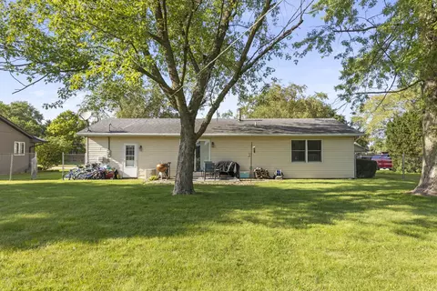 Exterior - 476 E 3rd St, Herscher, IL 60941 photo 4 of 9