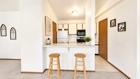 Kitchen - 4312 W Shamrock Ln #3C, Mchenry, IL 60050 photo 1 of 3
