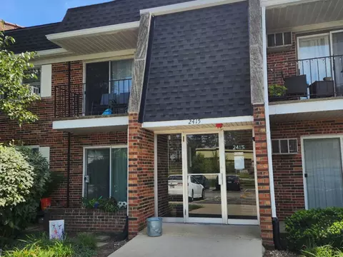 2415 Ogden Ave #5, Downers Grove, IL 60515