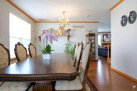 Dining - 2212 Caton Ridge Dr, Plainfield, IL 60586 photo 5 of 5