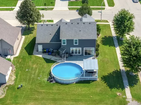 View/Area - 301 Arrowhead Dr, Minooka, IL 60447 photo 8 of 9